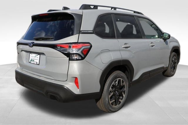 2025 Subaru Forester Premium 17