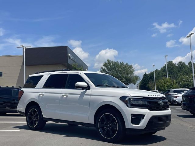 White Metallic 2023 Ford Expedition SUV / Crossover 4X2 Automatic