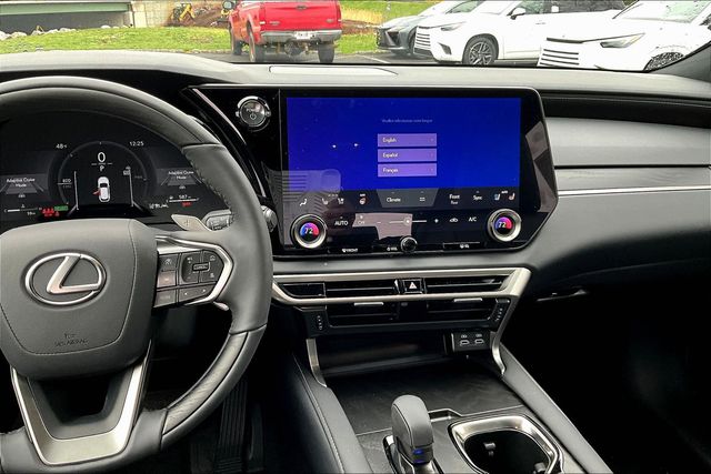 View vehicle photo 7