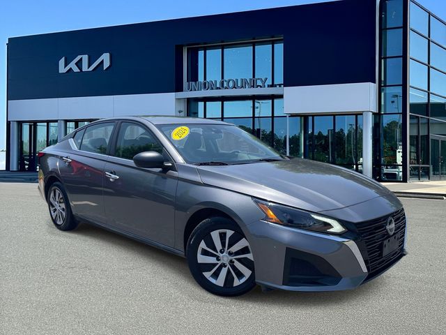 Gray (Gun Metallic) 2024 Nissan Altima Sedan Front-Wheel Drive Continuously Variable Transmission
