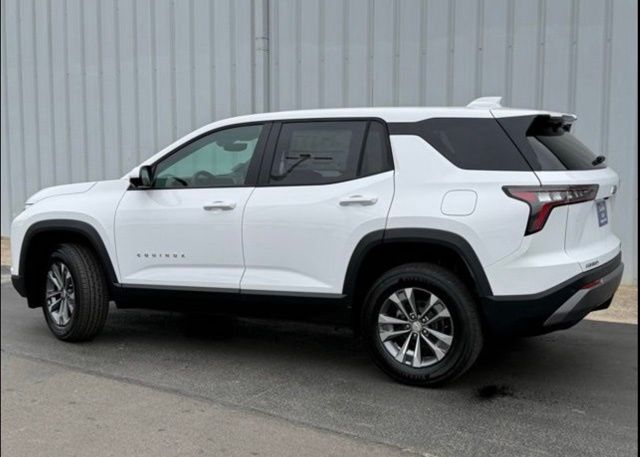 new 2026 Chevrolet Equinox car, priced at $33,790