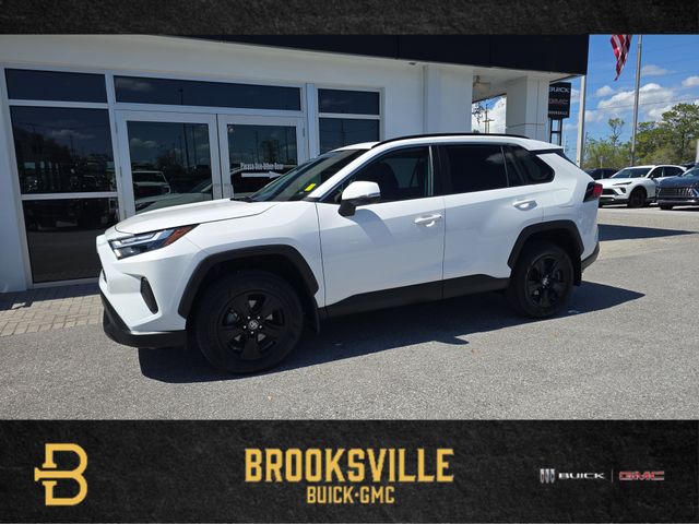 2024 Toyota RAV4 XLE FWD