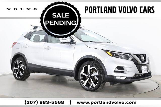 Brilliant Silver Metallic 2021 Nissan Rogue Sport SUV / Crossover All-Wheel Drive Continuously Variable Transmission