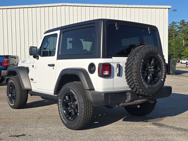 2022 Jeep Wrangler Willys:B02557