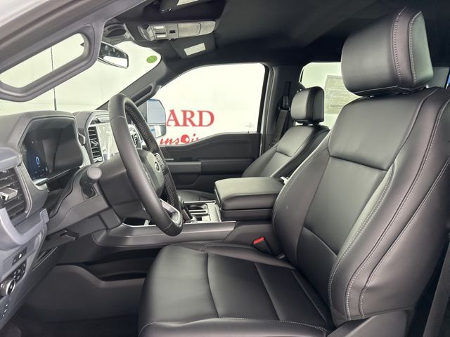 2025 Oxford White Ford F-150 XLT 4X4 Truck