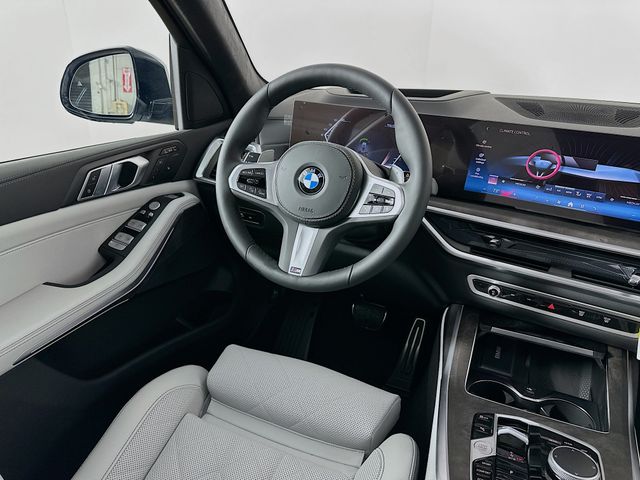 2025 BMW X7 xDrive40i 23