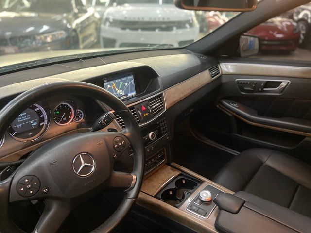 2011 Mercedes-Benz E 350 thumbnail 24