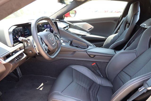 2022 Chevrolet Corvette Stingray - 11
