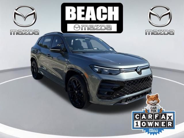 Platinum Gray Metallic 2026 Volkswagen Tiguan SUV / Crossover All-Wheel Drive 8-Speed Automatic