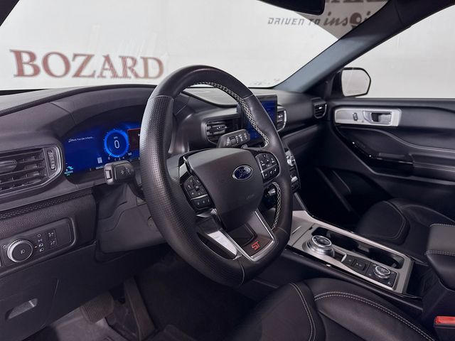2021 Silver Metallic Ford Explorer ST 4X4 SUV