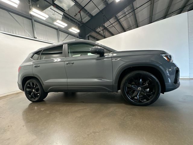 2023 Volkswagen Taos 1.5T SE Gray at Bob Ruth Ford