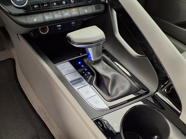 2025 Hyundai Elantra SEL Convenience photo