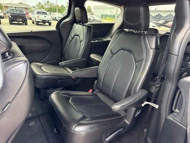 2025 Chrysler Pacifica - $25,988