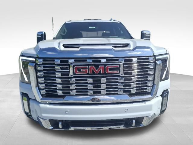2026 GMC Sierra 3500HD Denali — photo 2