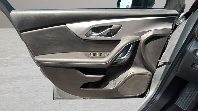 Used 2023 Gray Chevrolet LT image 17