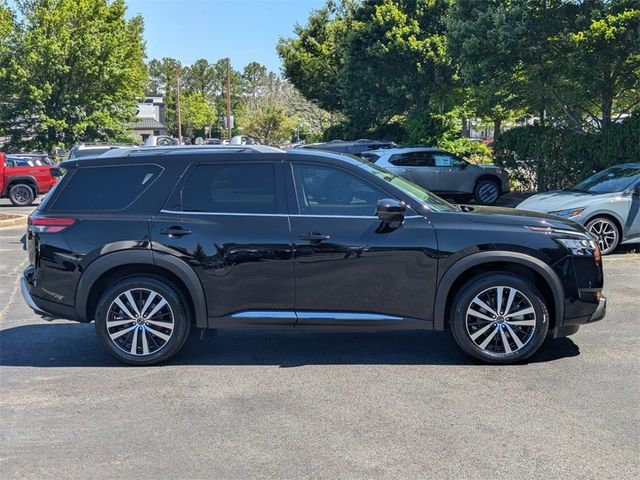 2022 Super Black Nissan Pathfinder Platinum FWD SUV