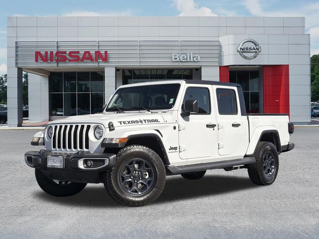 Bright White Clearcoat 2023 Jeep Gladiator Texas Trail Crew Cab 4WD Pickup Truck Four-Wheel Drive 8-Speed Automatic