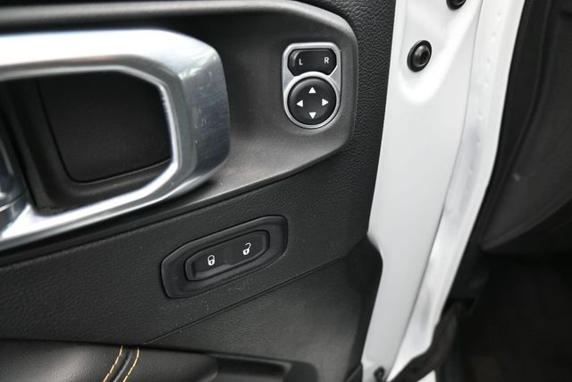 Used 2025 Jeep Wrangler SUV