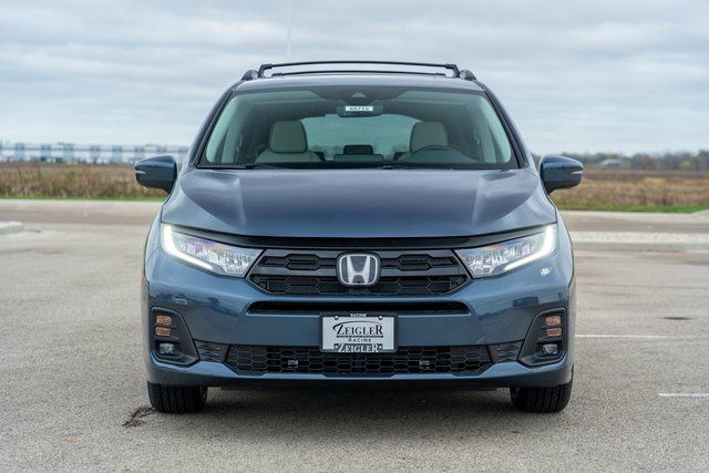 2025 Honda Odyssey Touring 2