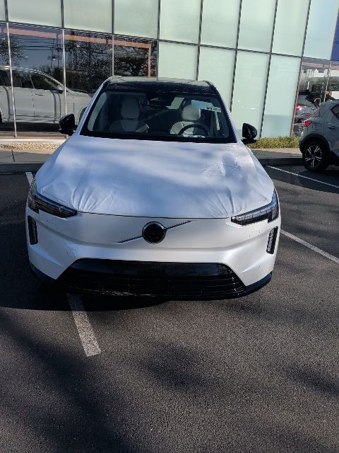 4dr 2026 Volvo EX90 Plus RWD SUV / Crossover Rear-Wheel Drive 1-Speed Automatic