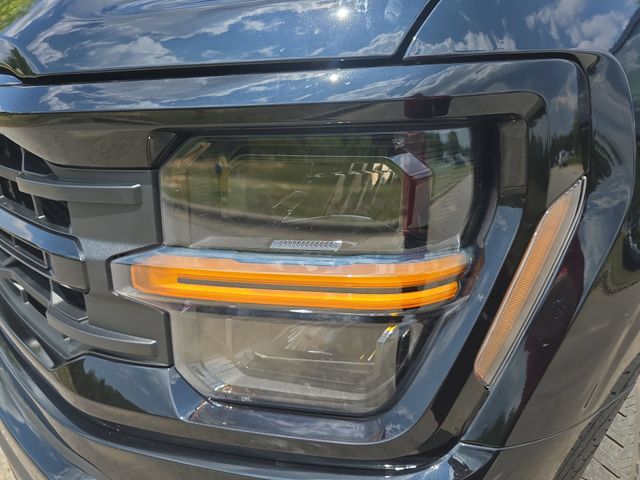Used 2024 Agate Black Metallic Ford XLT image 32