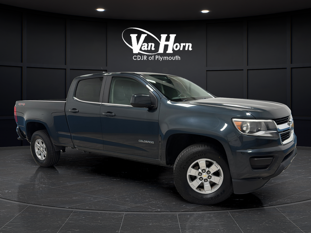 Gray (Graphite Metallic) 2017 Chevrolet Colorado Work Truck Crew Cab 4WD Pickup Truck Four-Wheel Drive 8-Speed Automatic