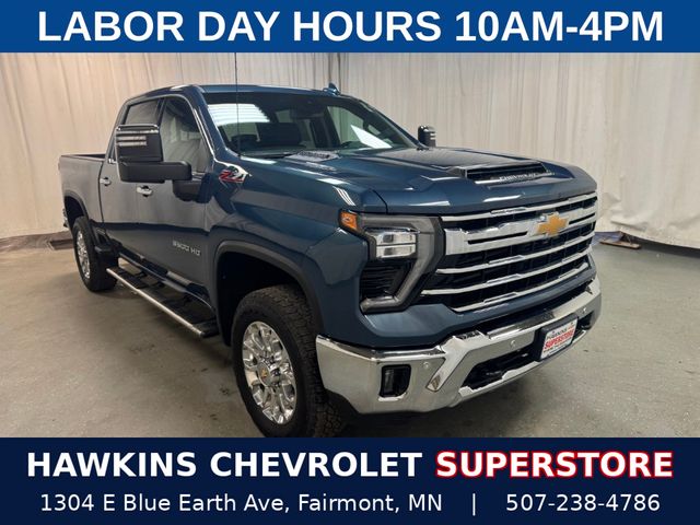 2025 Chevrolet Silverado 3500HD LTZ Crew Cab 4WD