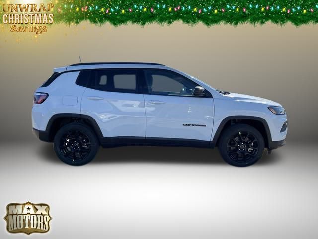 2025 Jeep Compass Latitude 11