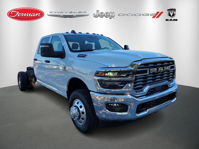 2026 RAM 3500 Chassis Tradesman Crew Cab LB DRW 4WD