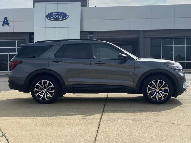 New 2026 Gray Ford ST-Line image 2