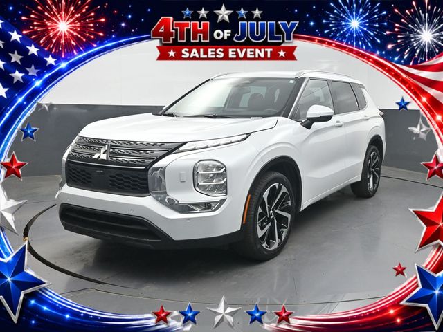 White 2022 Mitsubishi Outlander SUV / Crossover All-Wheel Drive Continuously Variable Transmission