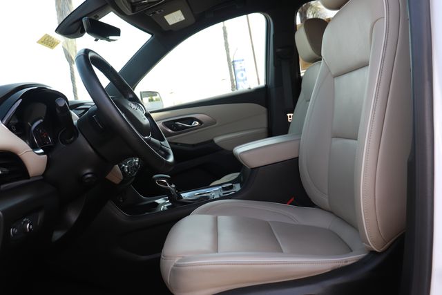 2023 Chevrolet Traverse Premier photo