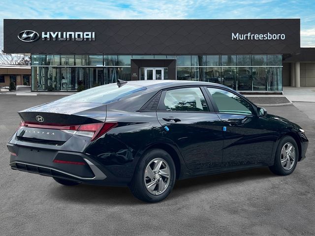 New 2026 Black Hyundai SE image 5