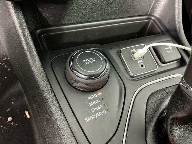 used 2022 Jeep Cherokee car, priced at $18,879