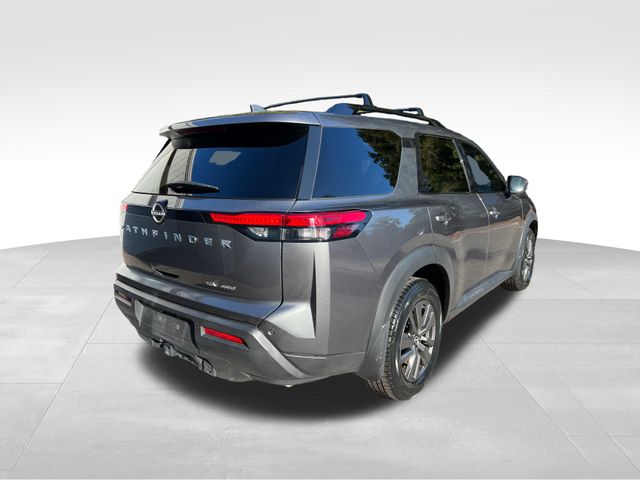 2022 Nissan Pathfinder SV 10