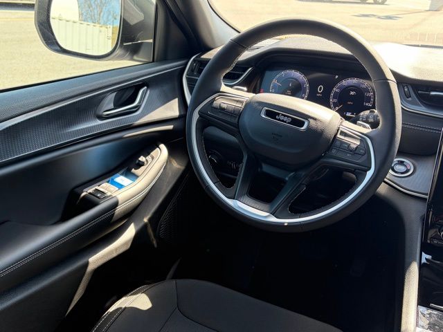 new 2026 Jeep Grand Cherokee car, priced at $42,089