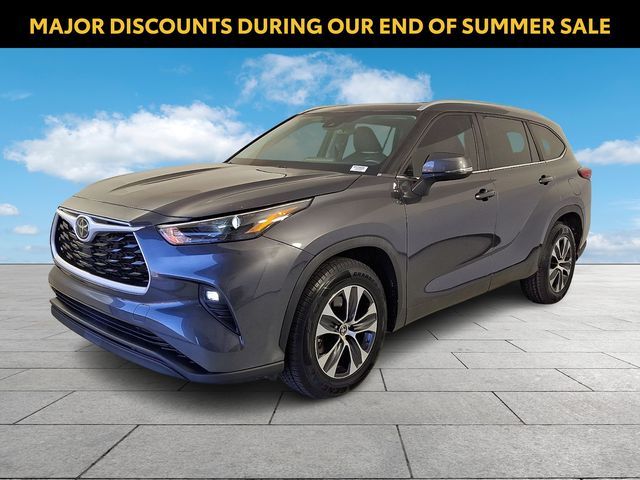 Used 2023 Toyota Highlander SUV