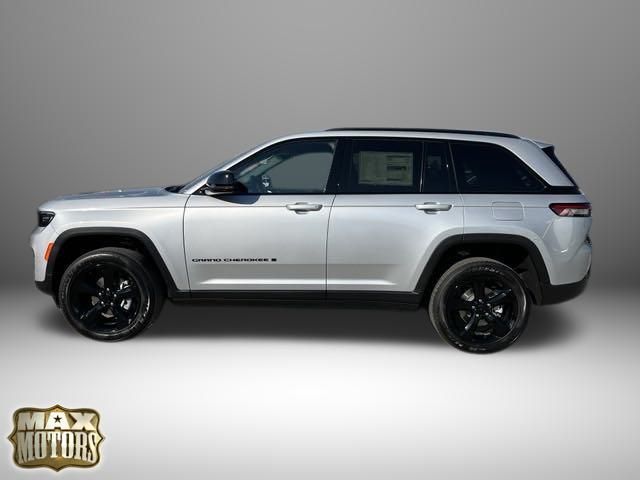 2025 Jeep Grand Cherokee Altitude 5