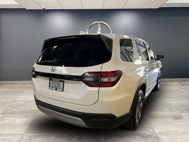 used 2025 Honda Pilot car, priced at $38,991