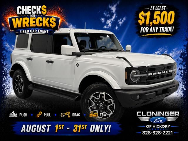 Oxford White 2026 Ford Bronco SUV / Crossover Four-Wheel Drive Automatic