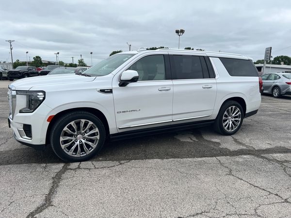 2023 GMC Yukon XL Denali