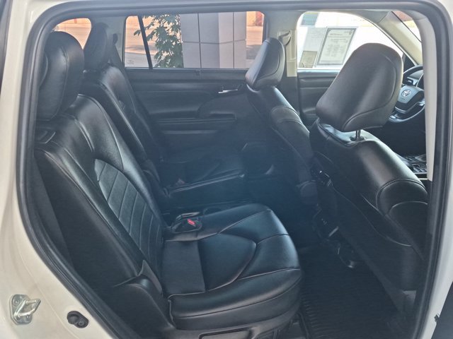 Used 2023 Toyota Highlander SUV