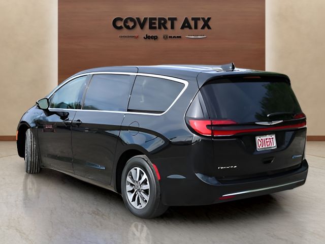 Used Car 2024 Chrysler Pacifica Hybrid  Select For Sale Under $30,000 In Austin, Texas