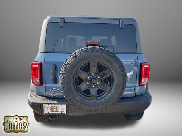 2024 Ford Bronco Black Diamond 10