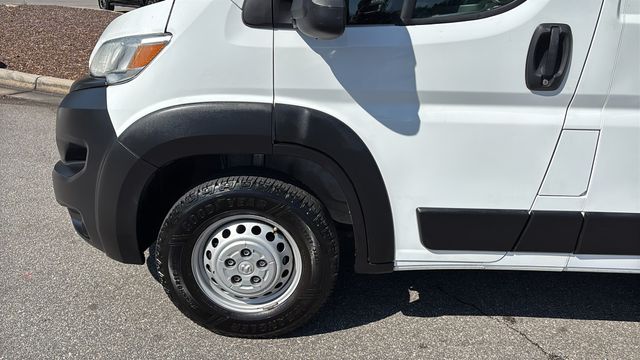 Used 2024 White Ram Base image 40