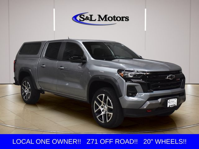 Sterling Gray Metallic 2024 Chevrolet Colorado Pickup Truck Four-Wheel Drive 8-Speed Automatic
