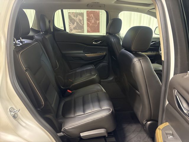 2019 GMC Acadia Denali photo