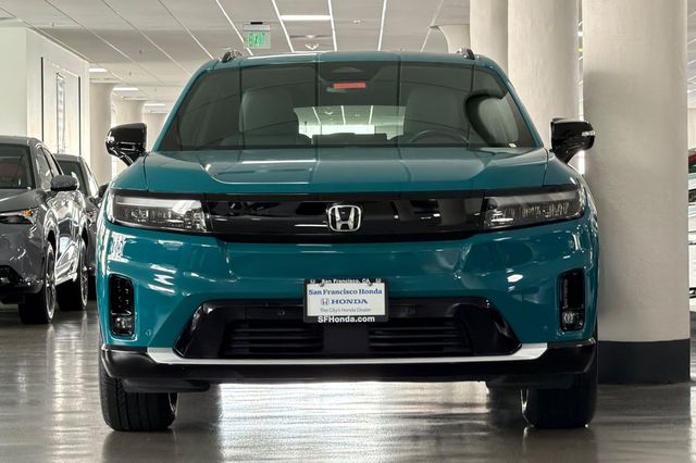 Used 2024 North Shore Pearl Honda Touring image 12