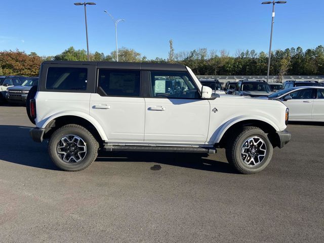 2024 Ford Bronco Outer Banks 2