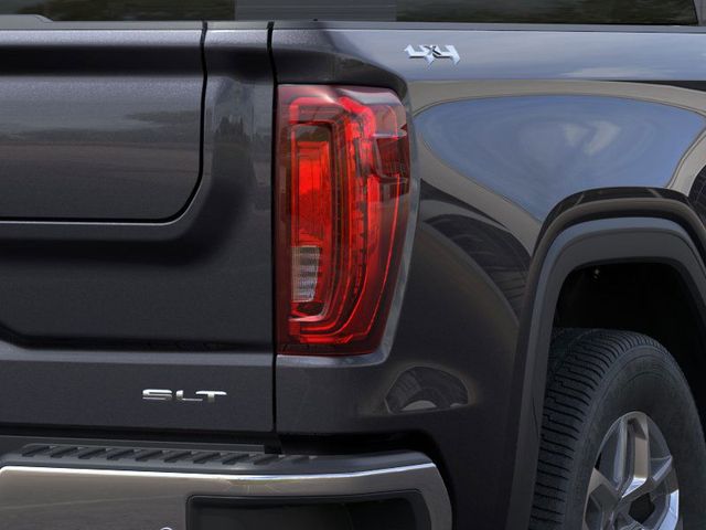 2025 GMC Sierra 1500 SLT 11